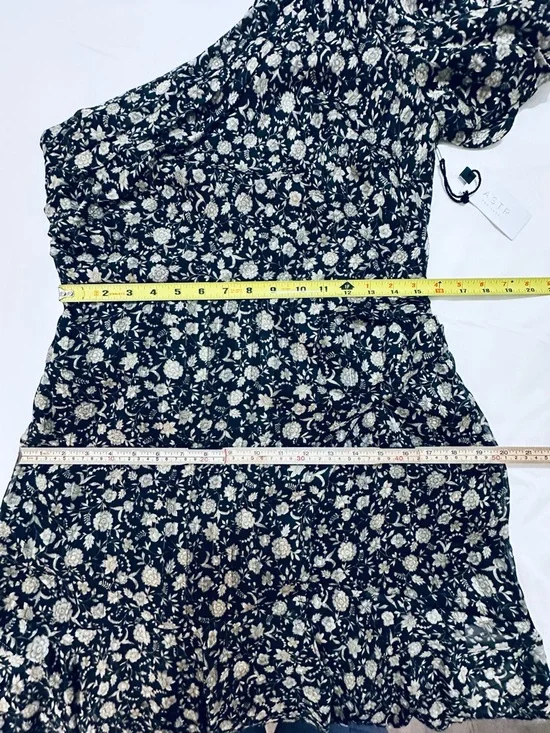 ASTR THE LABEL SANTORI ONE SHOULDER MIDI DRESS NWT FLORAL LARGE SPARKLING THREAD - Picture 9 of 11